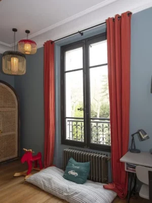 fenetre haussmannienne enfant fenetre haussmannienne enfant